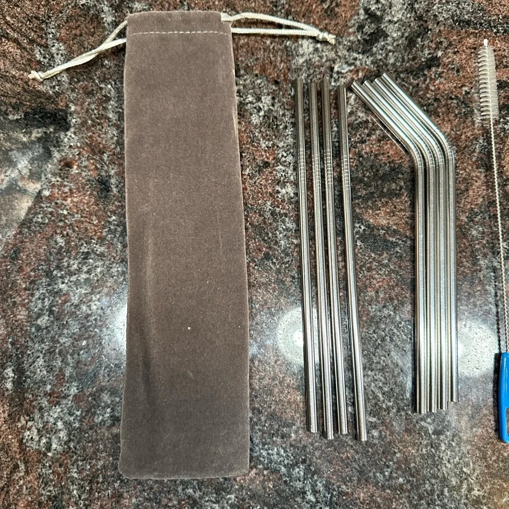 Set of 8 reusable metal straws